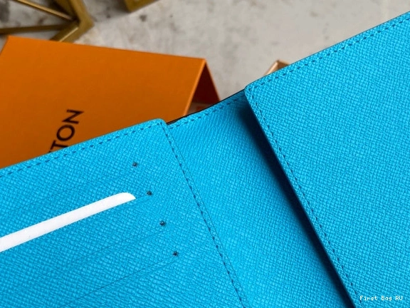 First bag VUITTON COVER LOUIS PASSPORT 0722